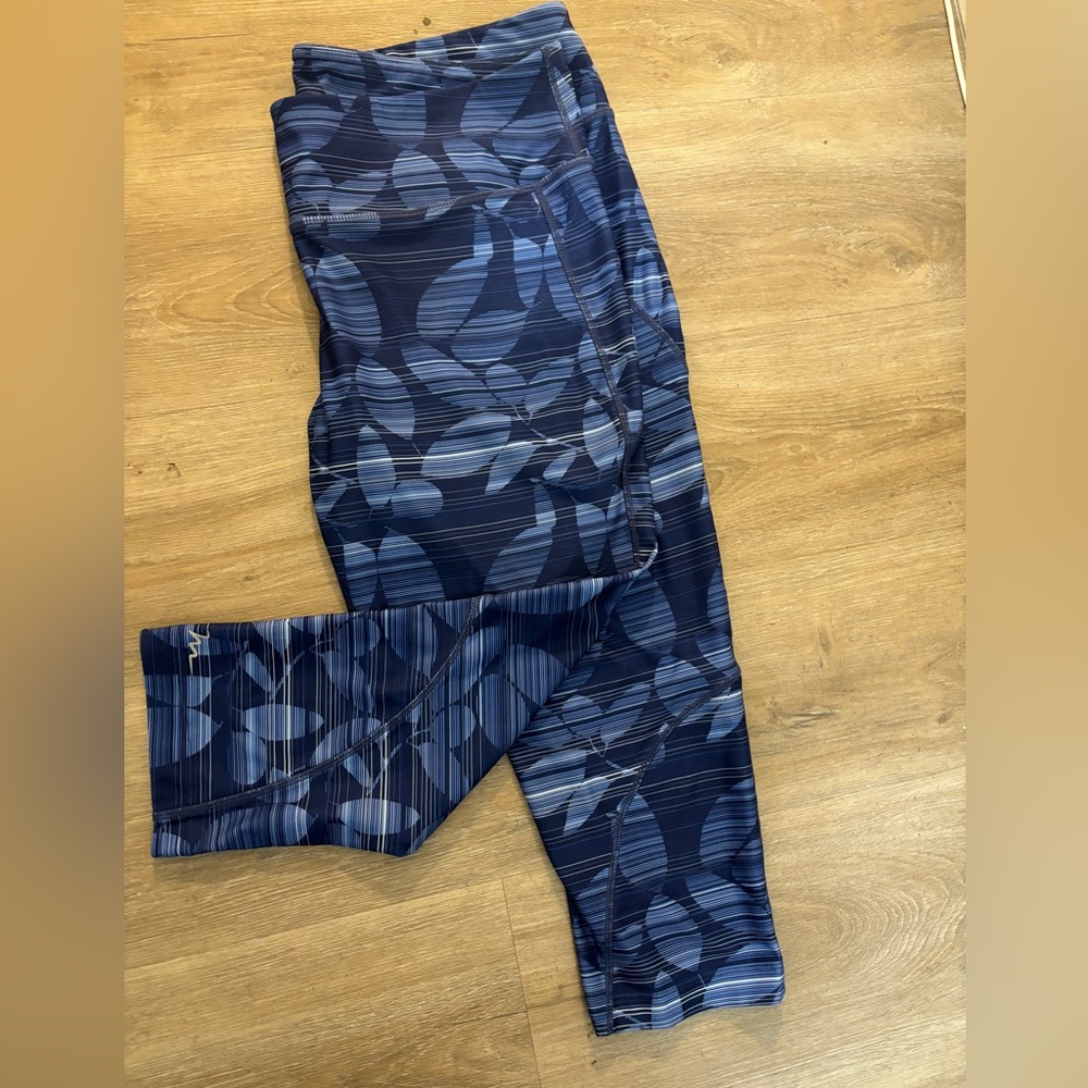 Athletic pants